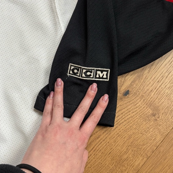 CCM NHL Ottawa Senators Embroidered Vintage 90s Hockey Jersey - Size M - Picture 9 of 15